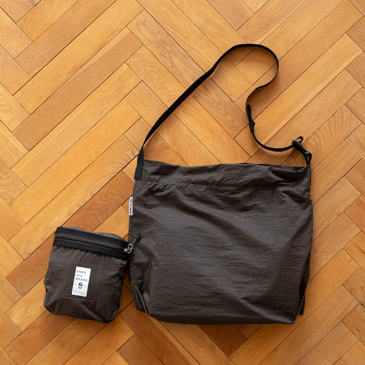 ENDS and MEANS Packable Sholder Bagが入荷しました。